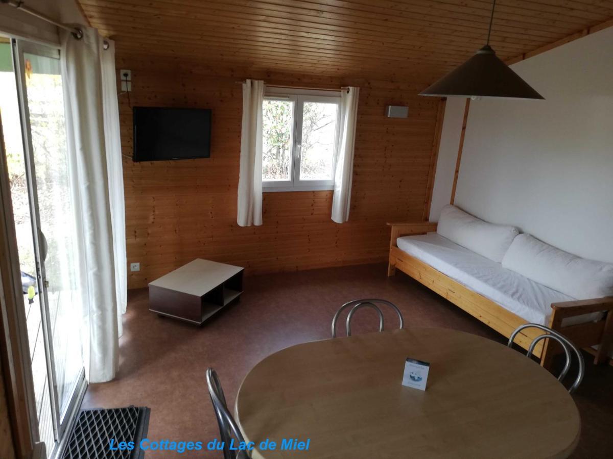 Cottages Du Lac De Miel Beynat ภายนอก รูปภาพ