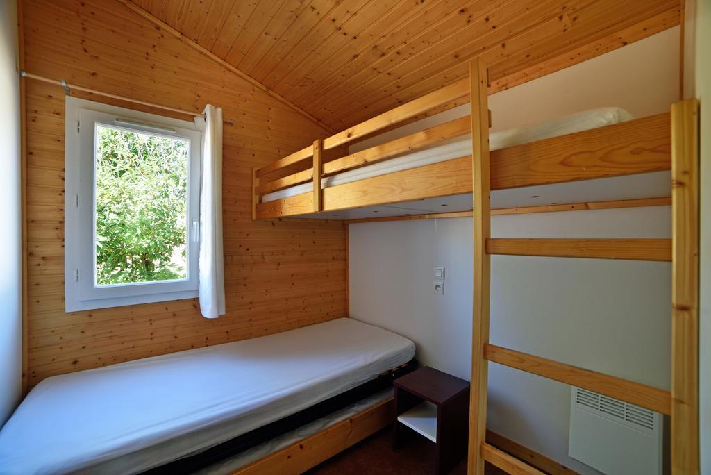 Cottages Du Lac De Miel Beynat ภายนอก รูปภาพ
